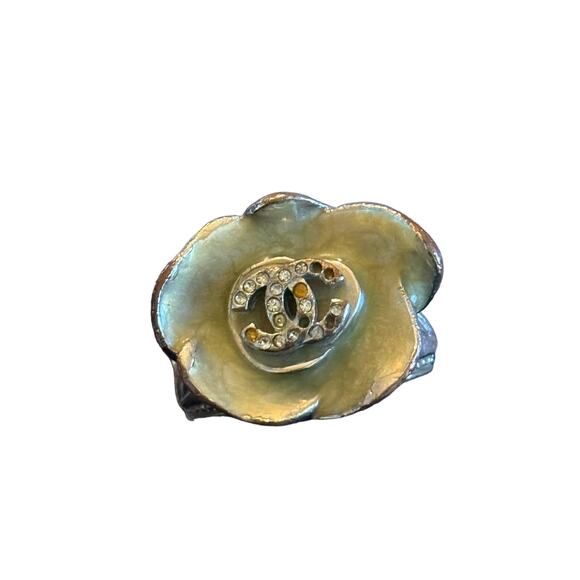 RARE Chanel Vintage Camellia Enamel & Rhinestone CC Logo Ring! P04 Stamp! SZ 6.5 - Picture 5 of 8